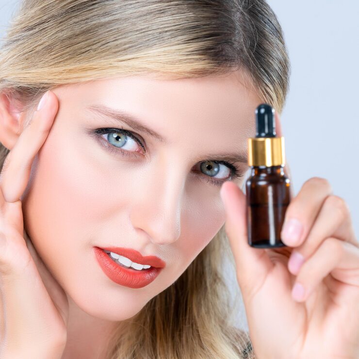 بهترین روغن برای مژه و ابرو مزایا معایب